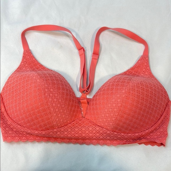 Victoria’s Secret Body by Vic 38D Coral Lace Lightly Lined Women's Plunge Bra - Picture 6 of 14